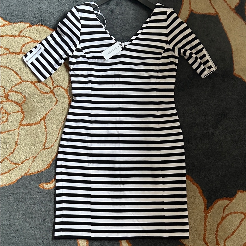 😍Perfect for Summer NWT - Banana Republic Navy & White Striped Dress | Size 10 - Picture 7 of 8